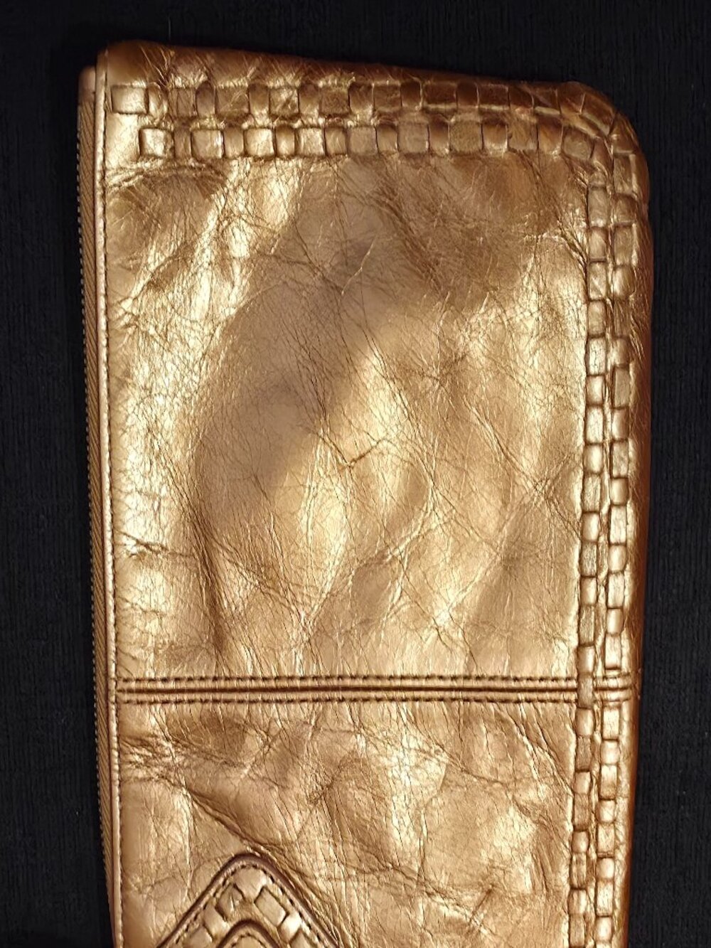 HOBO Sable Distressed Gold Leather Wristlet Wallet - Picture 2 of 6